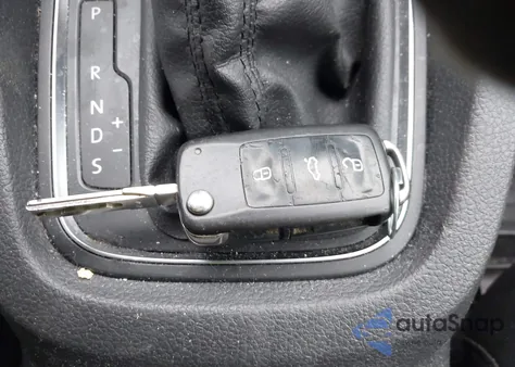 2017 Volkswagen Jetta 1.4T Se z USA, uszkodzony, nr VIN 3VWDB7AJ8HM379007